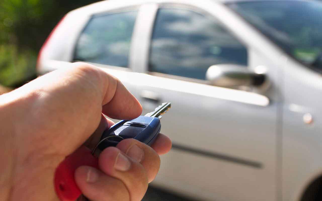 Scopri il motivo sorprendente per cui dovresti mettere le chiavi della tua auto nel microonde! Non crederai ai tuoi occhi!
