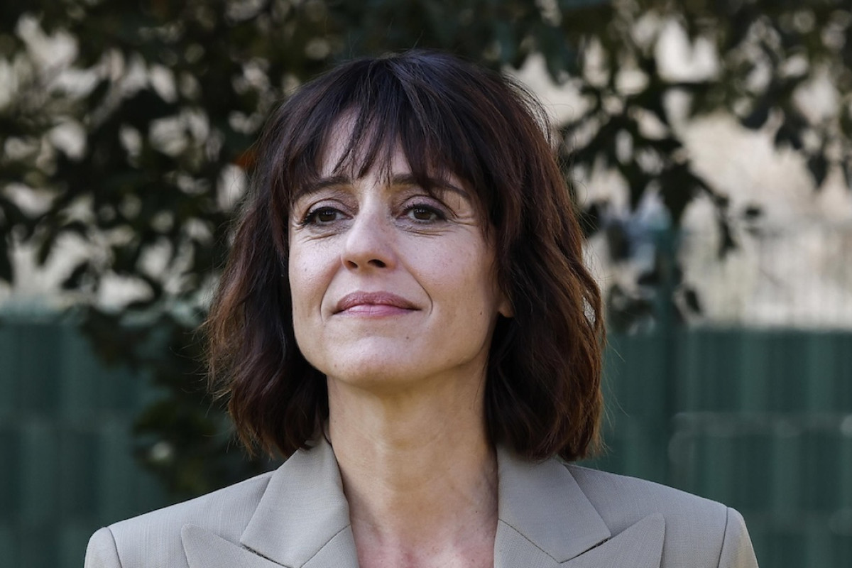 Rai vs Mediaset: domenica di sfide audaci tra concerti, fiction e sport per il dominio degli ascolti TV