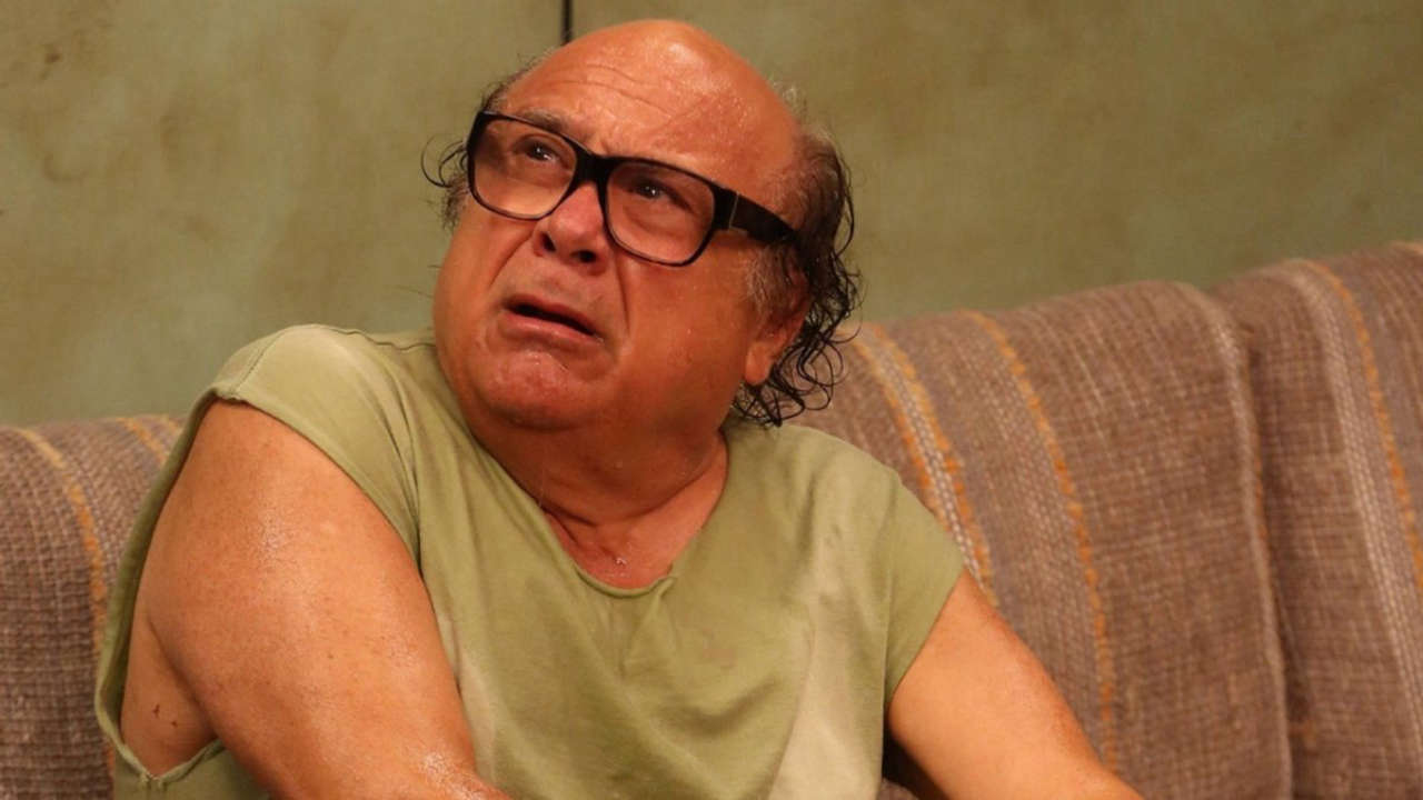 C’è sempre il sole a Philadelphia: Danny DeVito svela curiosità incredibili su Lucy ed esperienze sorprendenti
