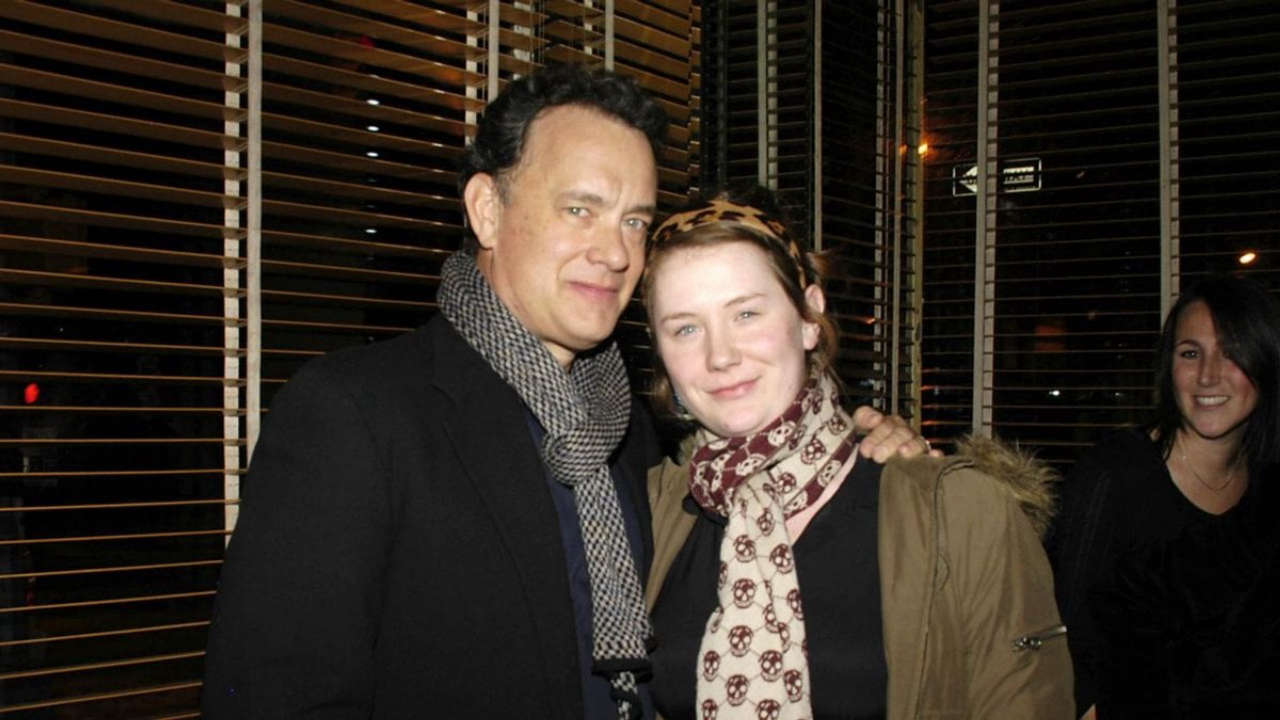 Tom Hanks: le rivelazioni della figlia nel memoir svelano vite fragili e segnate, un racconto che sorprende tutti