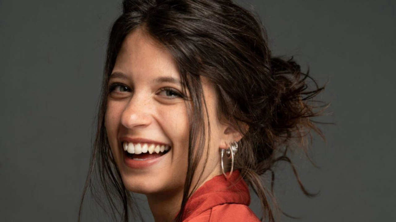 La Promessa, 6 giugno: Jana affronta la gelosia di Martina mentre lotta per salvare Manuel