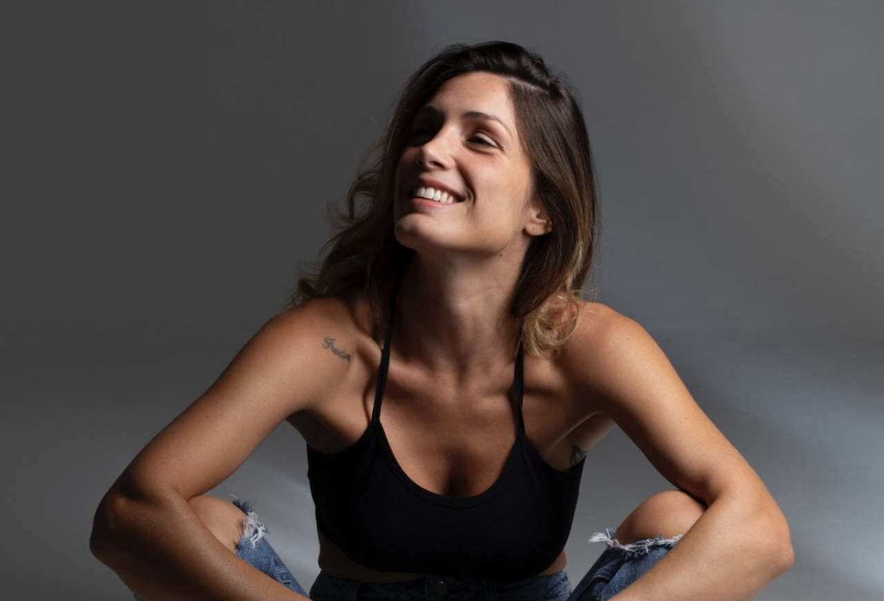 Sara – La donna nell’ombra: Mariana Falace svela i segreti della sua vita in un’intervista esclusiva
