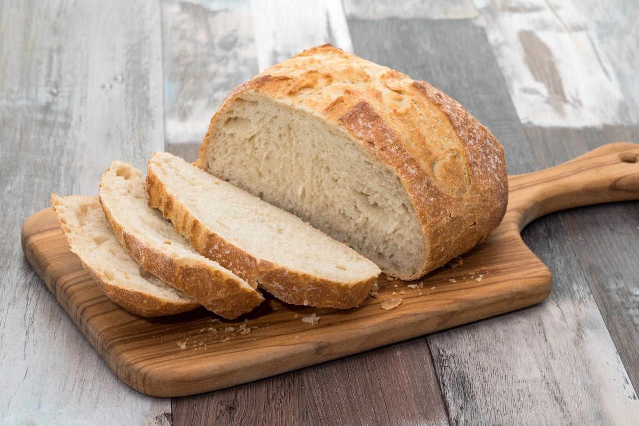 Scopri i sorprendenti effetti di una dieta con 750 grammi di pane al giorno: il risultato ti lascerà a bocca aperta!