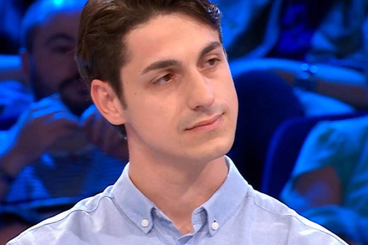 La sfida di Giovanni ad Affari Tuoi: scelte sorprendenti e momenti esilaranti in un gioco senza precedenti