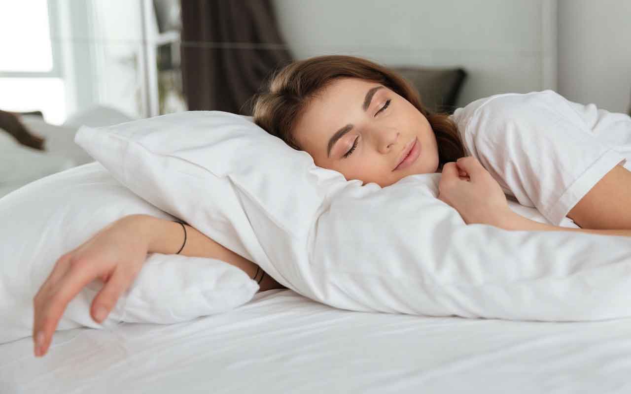Scopri il segreto sorprendente: perché mettere una matita sotto il cuscino prima di dormire sta conquistando tutti!