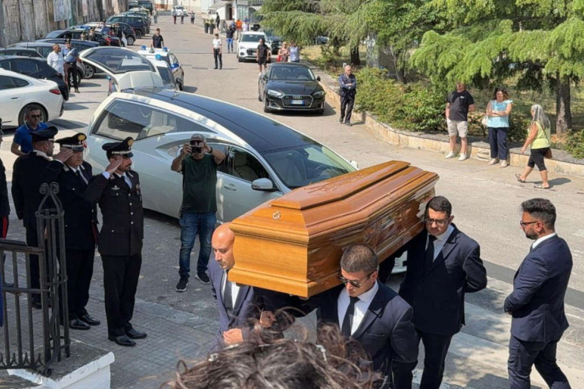 Ostuni in lutto: l’ultimo saluto a Carlo Legrottaglie, brigadiere caduto in servizio, commuove la comunità