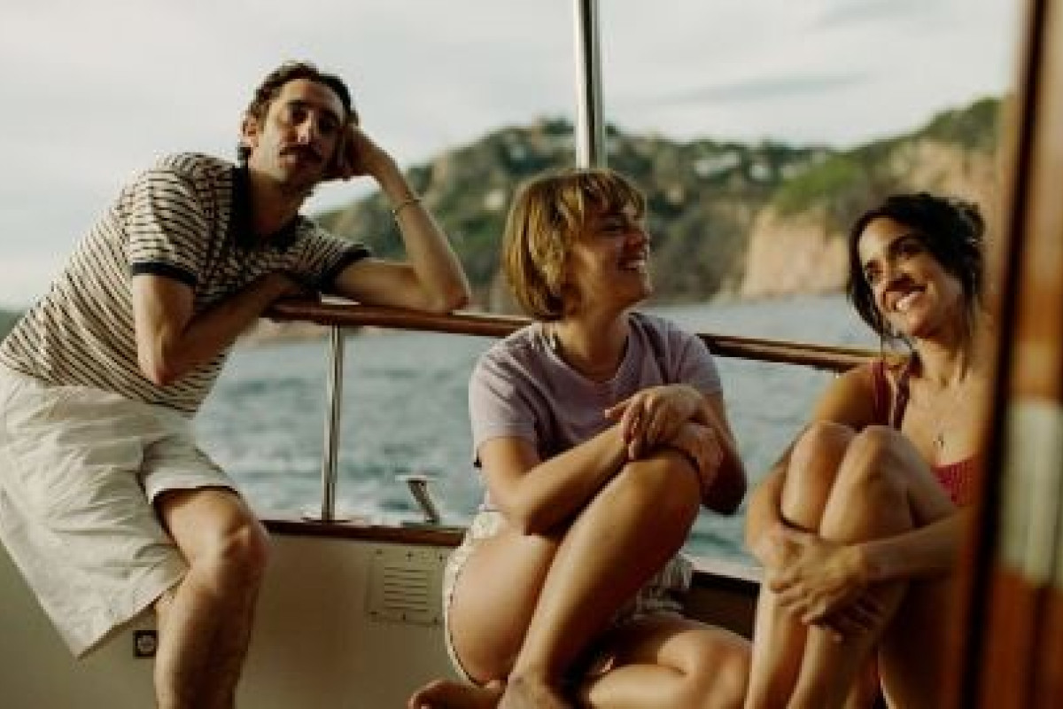 Casa in fiamme: un toccante viaggio tra crisi familiari a Barcellona e Costa Brava nel film spagnolo premiato