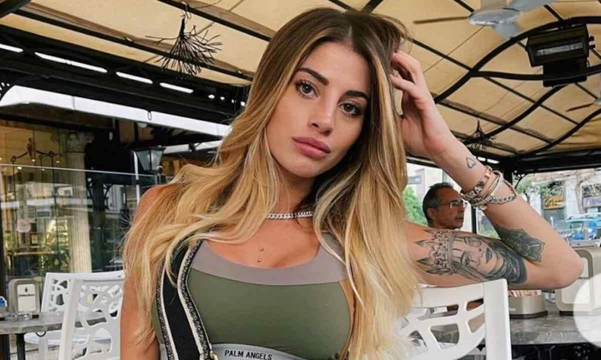 Chiara Nasti svela l’increscioso episodio di maleducazione in treno con la figlia Dea: ecco cosa è successo