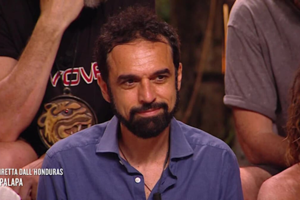 Isola dei Famosi: Dino Giarrusso svela il suo problema fisico e le tensioni con Omar Fantini
