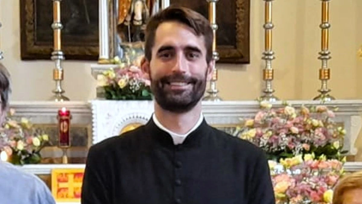Don Matteo: Tragedia a Cannobio, il sacerdote trovato morto e un’intera comunità in lutto per la sua scomparsa.