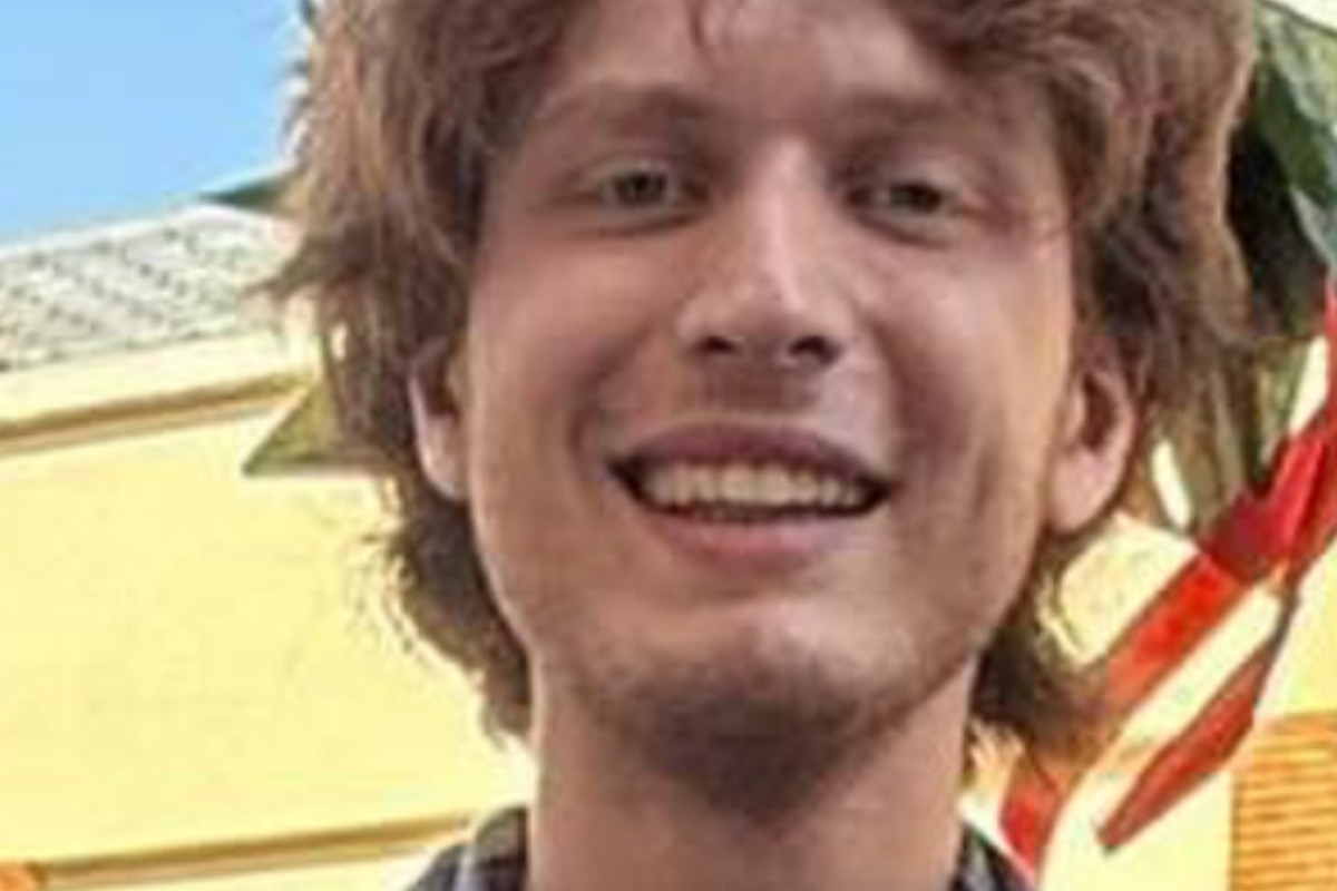 Il figlio di Jerry Calà si laurea a 22 anni: la festa in famiglia sorprende i fan sui social!