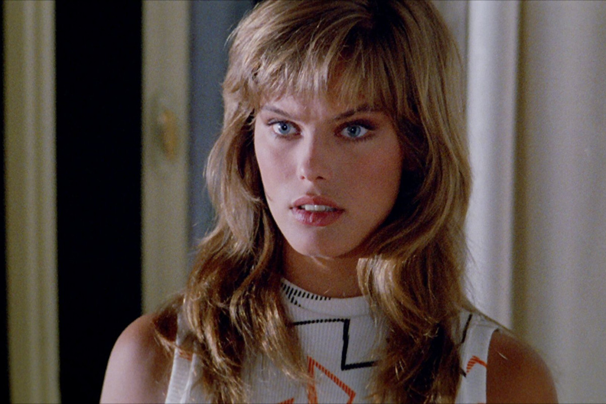 Sotto il vestito niente: un thriller anni ’80 che riporta Milano da bere e il glamour della moda in sala!