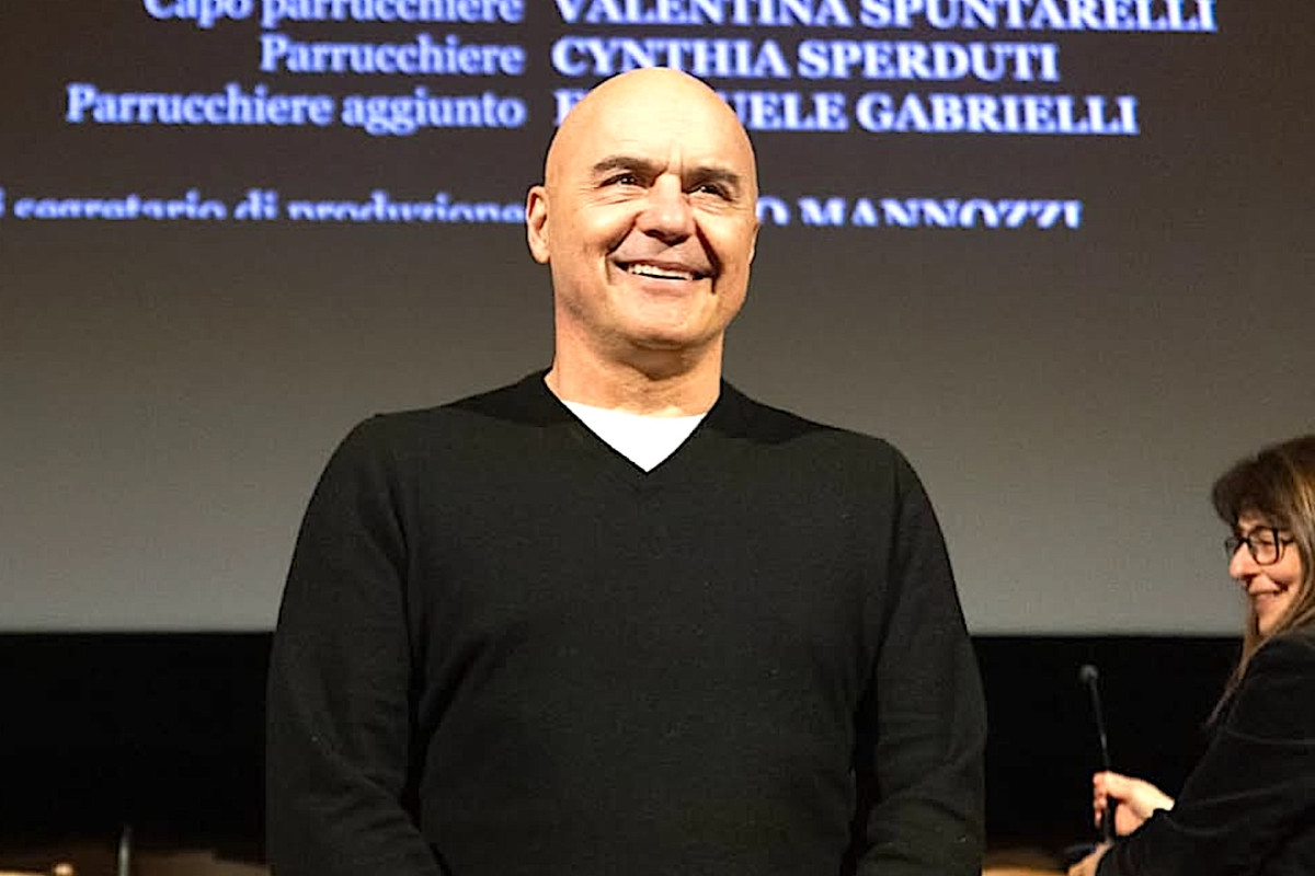 Luca Zingaretti denuncia il privilegio al check-in di Fiumicino: ecco cosa è successo davvero