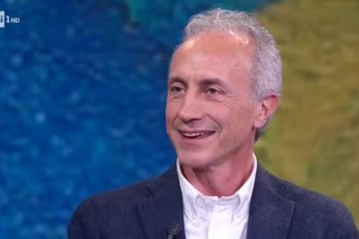 Ballando Con Le Stelle: Marco Travaglio tra i protagonisti in una stagione che promette sorprese e spettacolo!