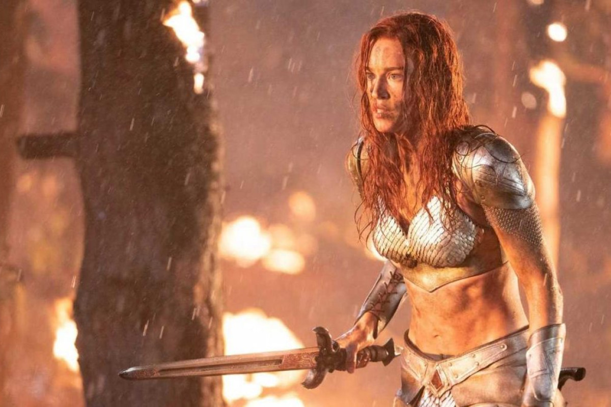 Matilda Lutz torna a far battere il cuore nei panni di Red Sonja, la guerriera dai capelli rossi!