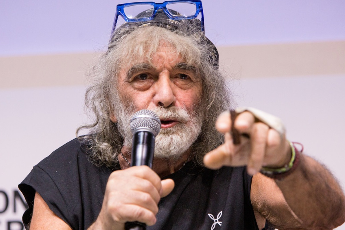 Mauro Corona svela segreti su pensione e guadagni: il ruolo dell’opinionista dal 2018 in Cartabianca