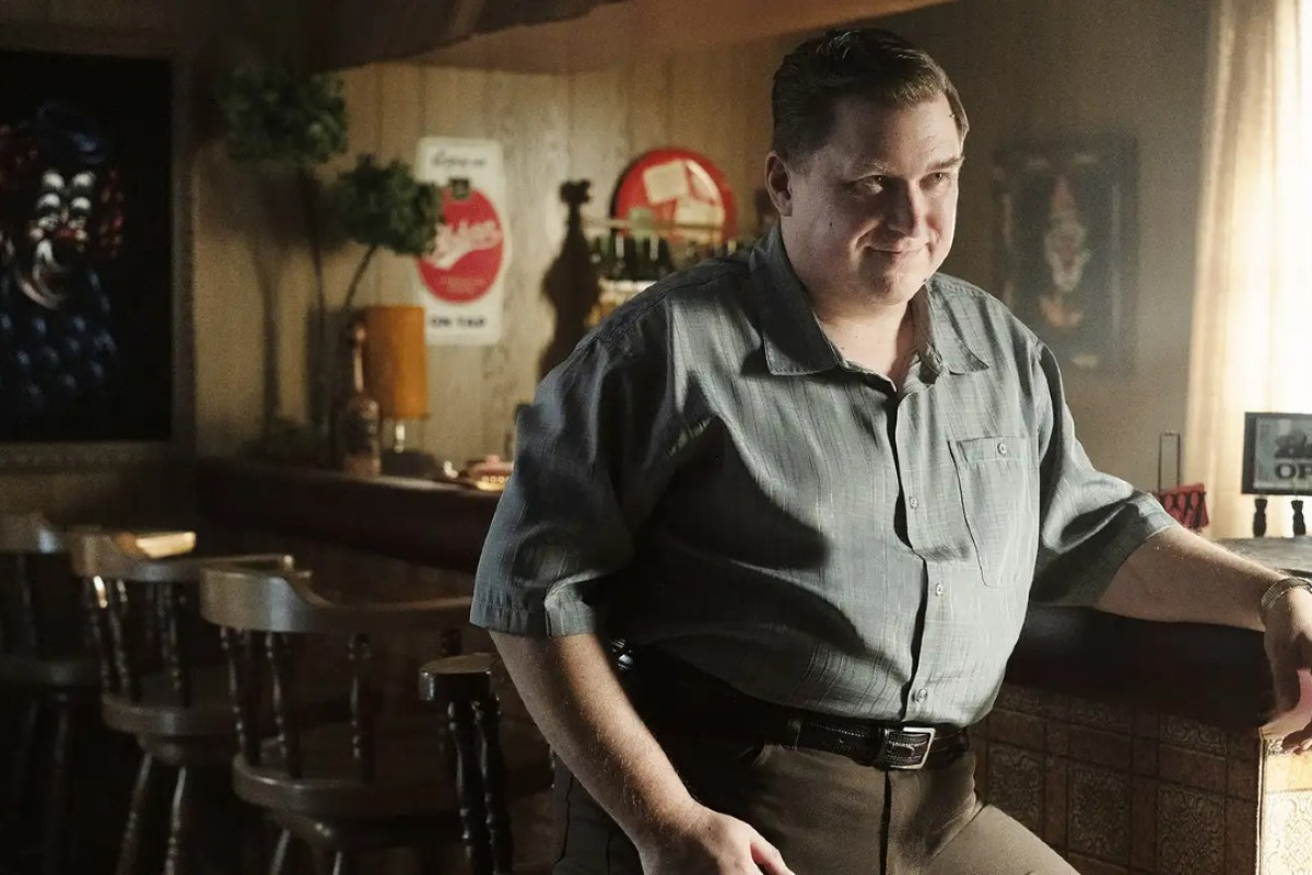 Devil in Disguise: Michael Chernus svela il lato oscuro di John Wayne Gacy nella nuova serie su Peacock