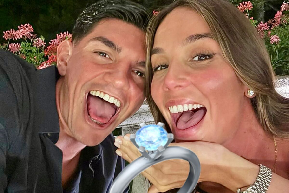 Paola Di Benedetto e Raoul Bellanova: l’incredibile proposta che ha fatto sognare tutti con un anello eccezionale