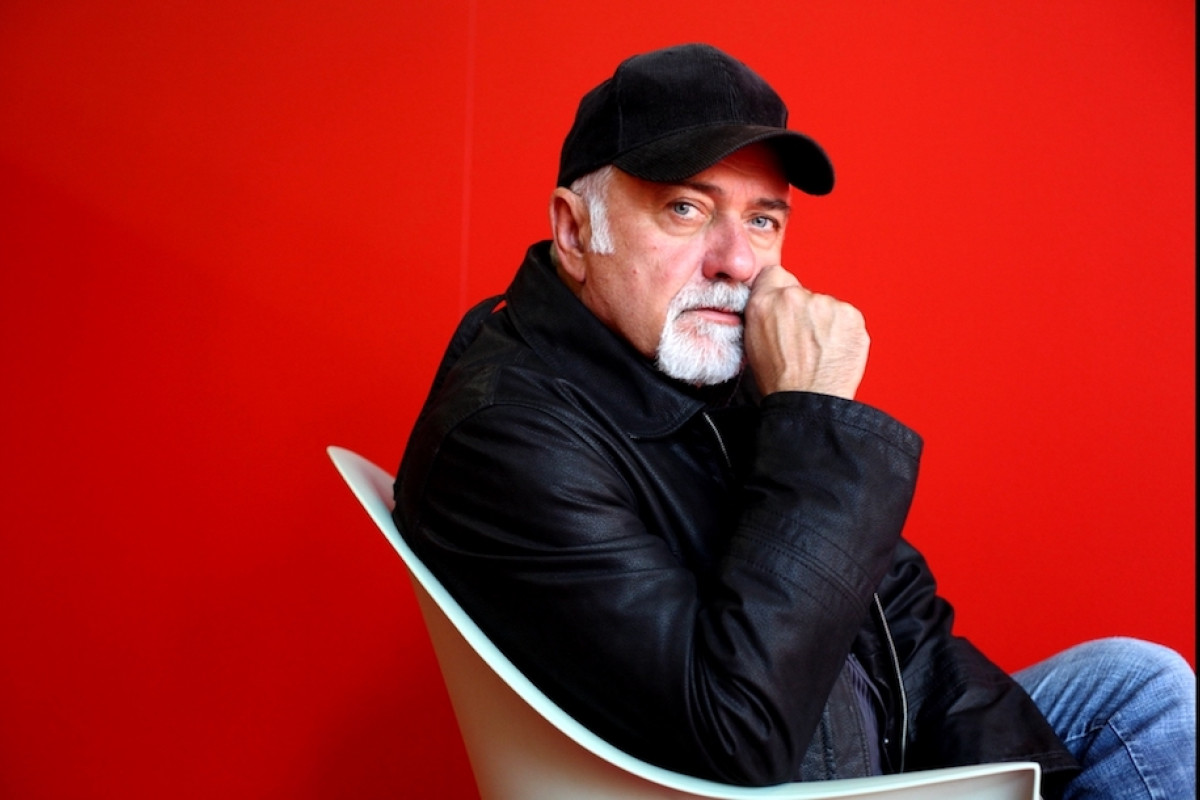 Signor Faletti: il documentario di Rai 3 che riporta alla luce la genialità di Giorgio Faletti dopo undici anni