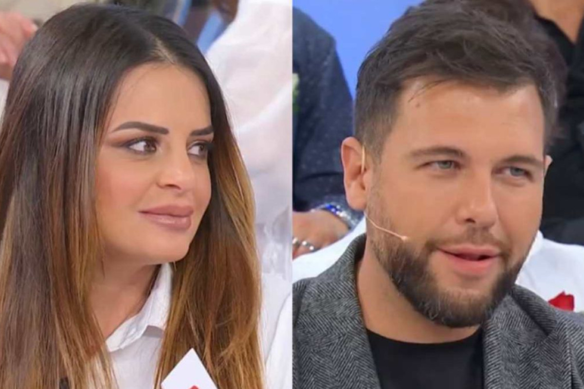 Roberta di Padua sorprende tutti: proposta di matrimonio improvvisata in vacanza lascia senza parole!