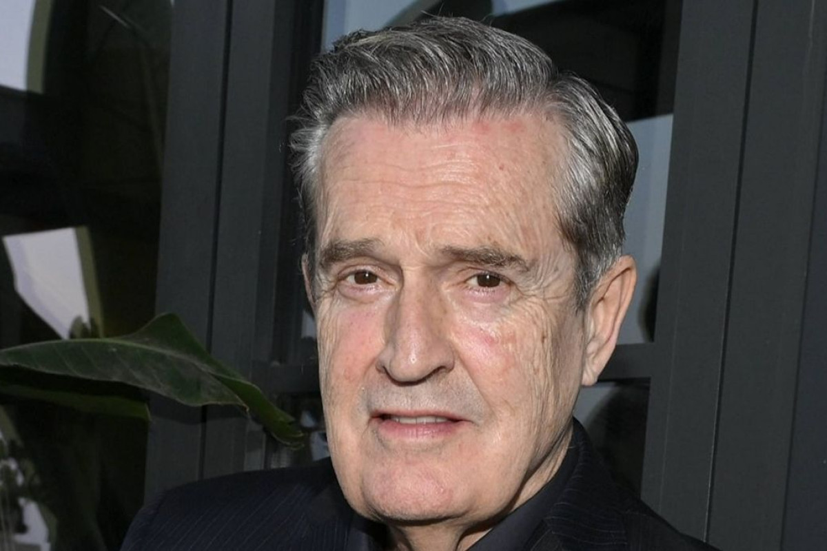 Emily in Paris 5: Rupert Everett svela il suo licenziamento e le nuove dinamiche in arrivo nella serie Netflix