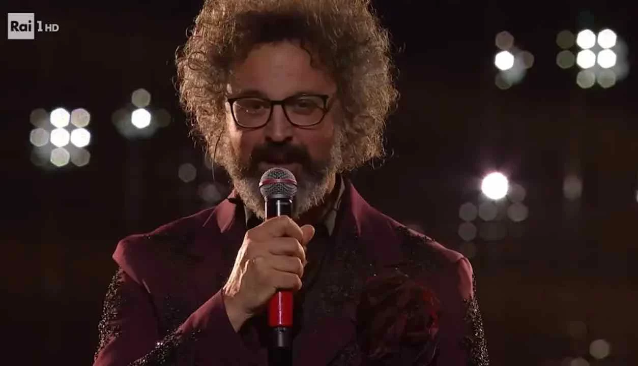 Simone Cristicchi annulla il concerto in Valle d’Aosta a causa della paralisi di Bell: ecco i dettagli sorprendenti