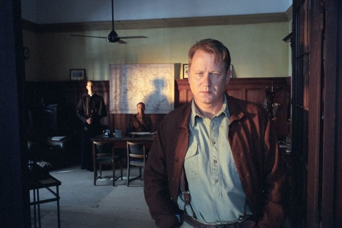 Stellan Skarsgård svela il lato oscuro di Bergman: sostegno giovanile a Hitler e una personalità controversa