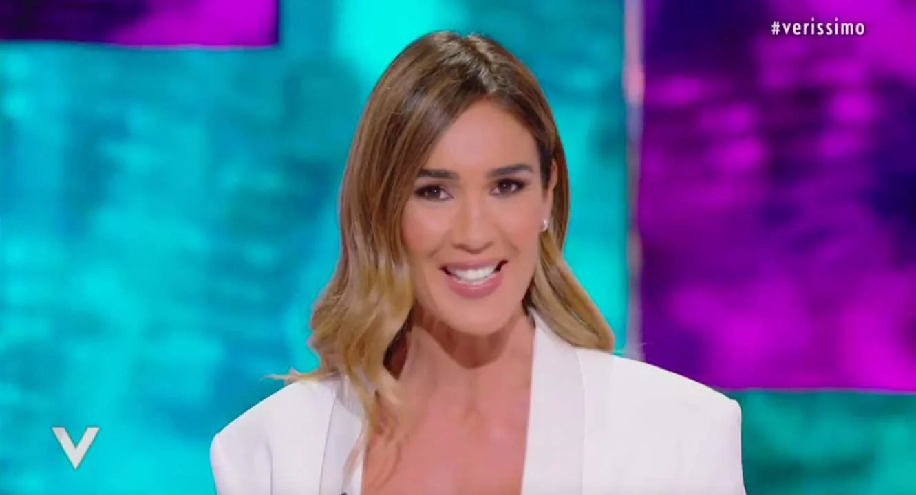 Verissimo: il debutto in prima serata su Canale 5 svela nuovi format e temi di attualità per il 2025/2026