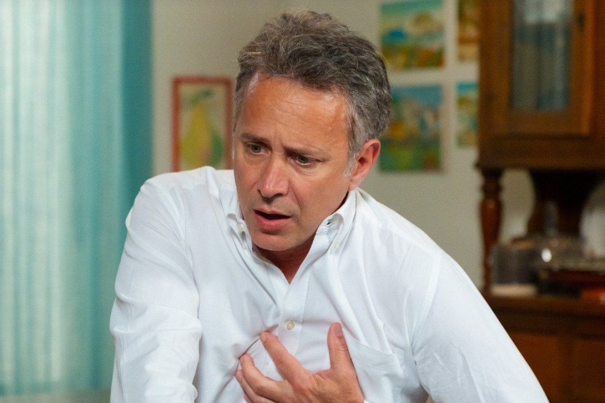 Un Posto al Sole: Eugenio Nicotera in Gravi Condizioni, Intervento al Cuore Imminente