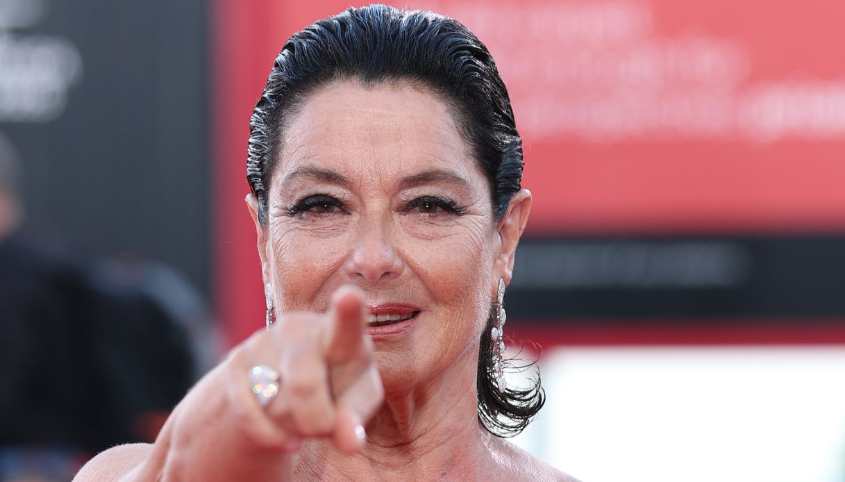 Festival del Cinema di Venezia 2025: Tilda Swinton e i giovani attori riscrivono le regole del red carpet