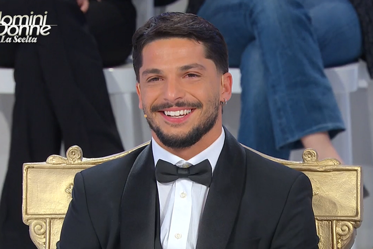 Gianmarco e Cristina: una storia d’amore imperfetta che ha conquistato il cuore del pubblico di Maria De Filippi