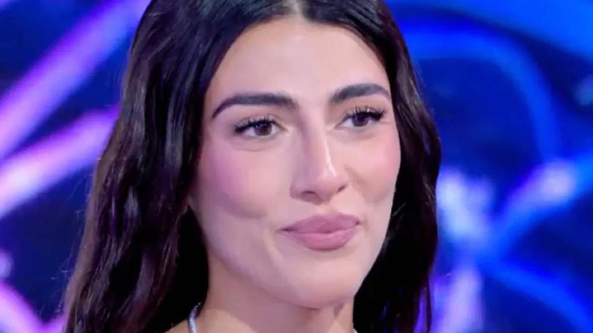 Giulia Salemi condivide emozioni e sfide in una magica estate da mamma con Pierpaolo e il piccolo Kian