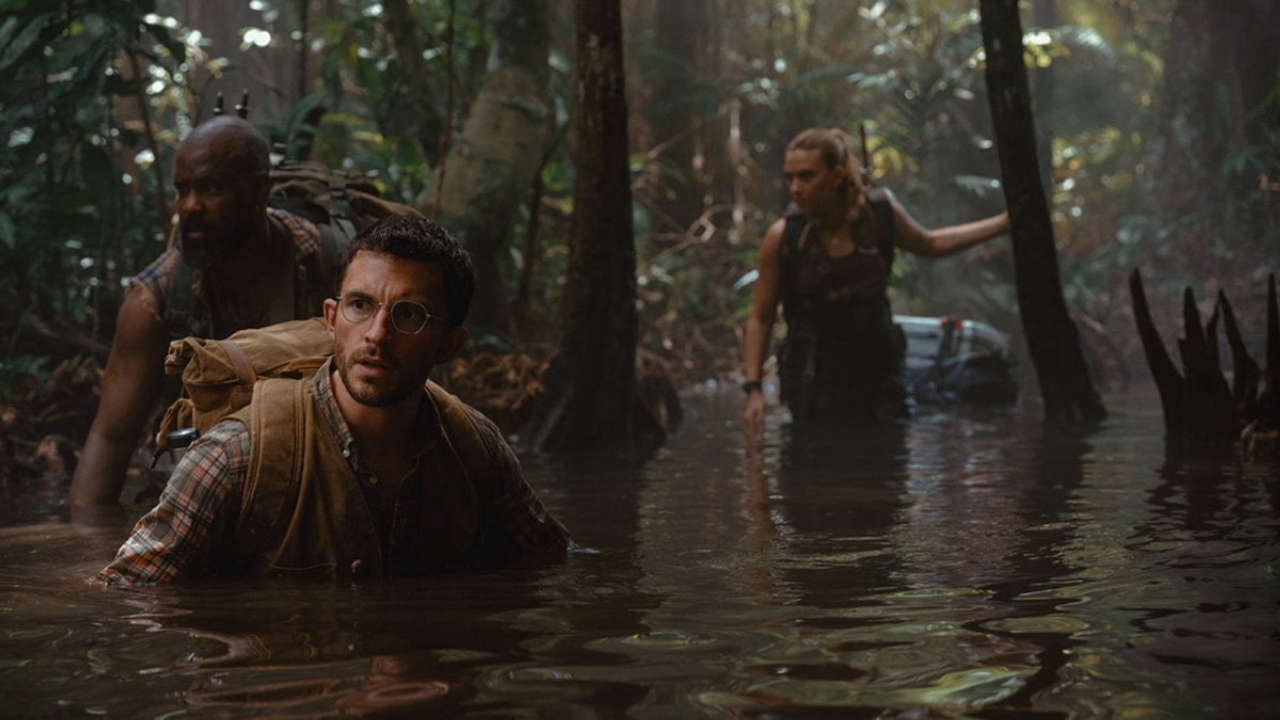 Jurassic World – La Rinascita: Jonathan Bailey svela i segreti del set in una clip esclusiva