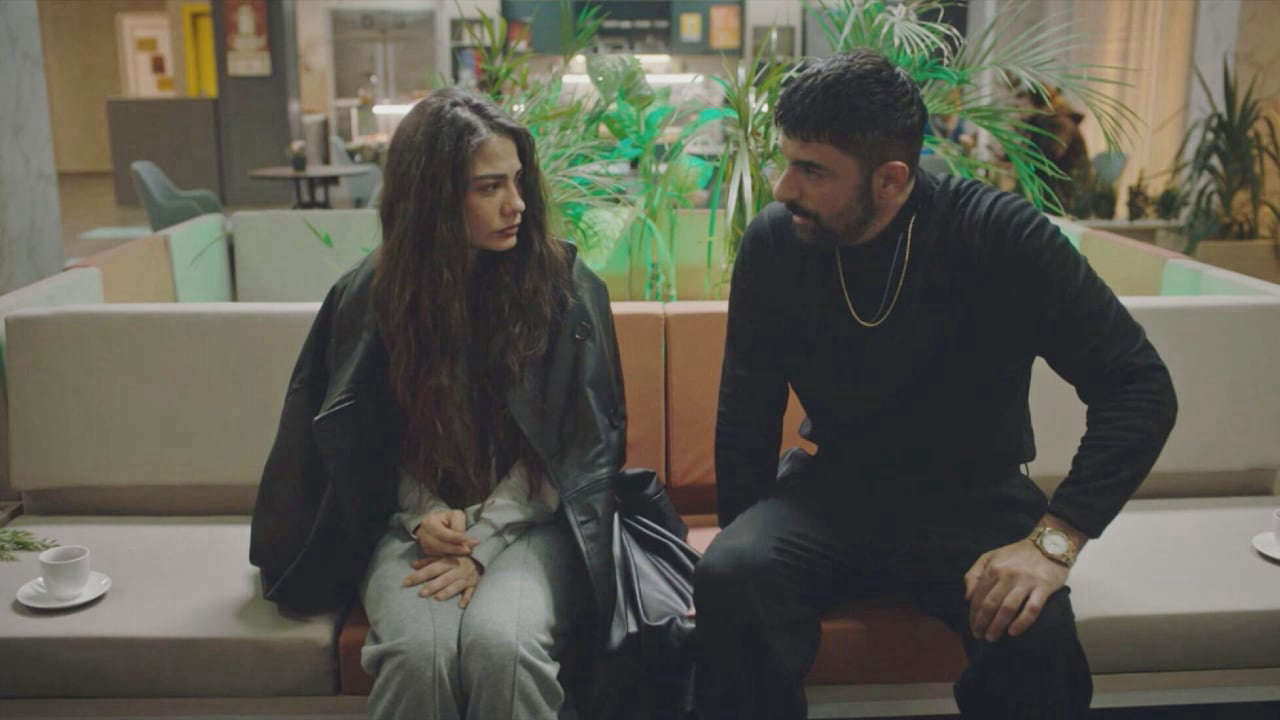 Io Sono Farah Novità del 5 agosto 2025: Tahir è preoccupato per la sicurezza di Farah e Kerim
