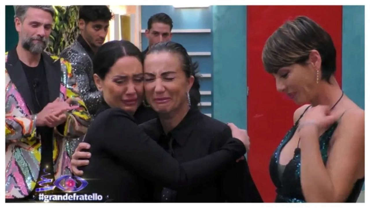 Grande Fratello, scontro tra Jessica e Pamela per Zeudi di Palma accusata di tradimento