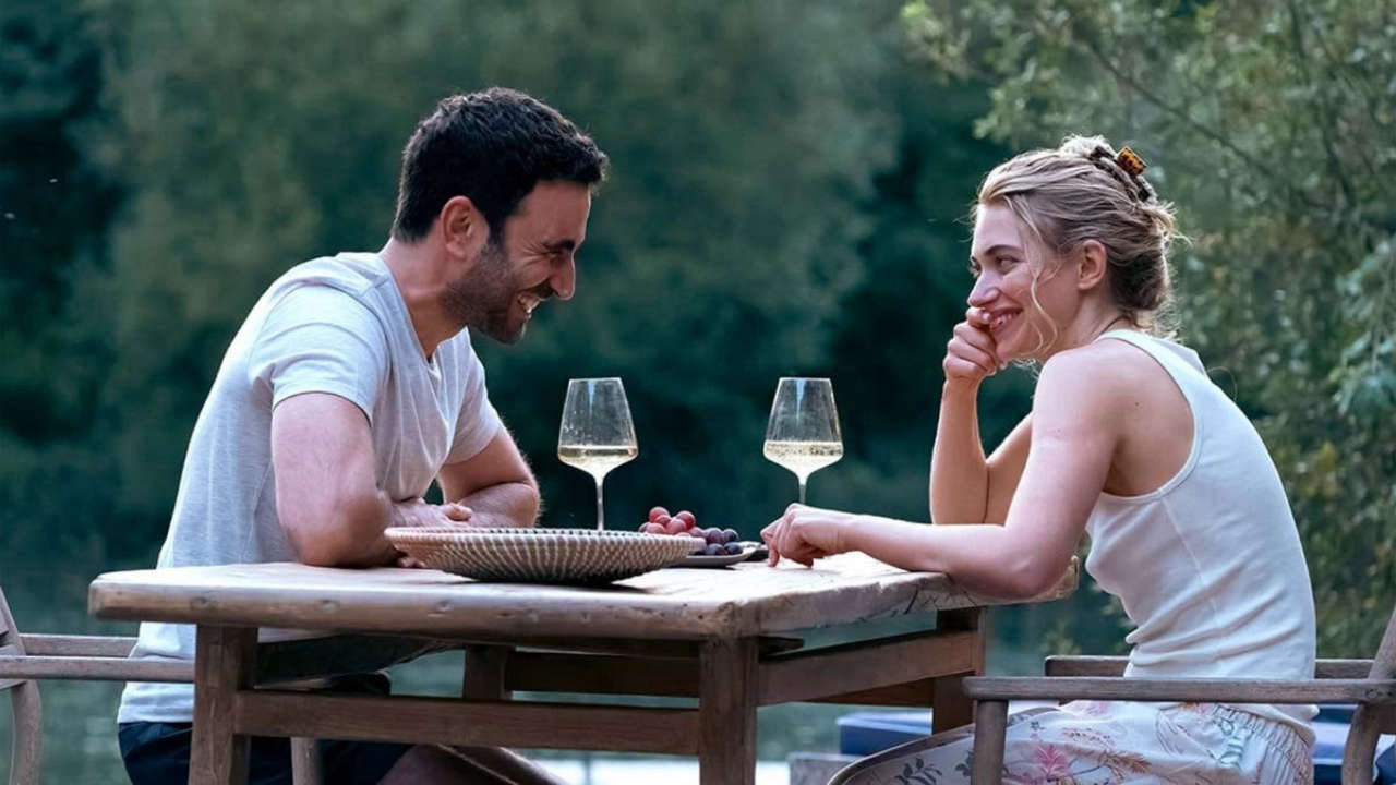 All of you, il trailer svela l’affinità tra Imogen Poots e Brett Goldstein di Ted Lasso