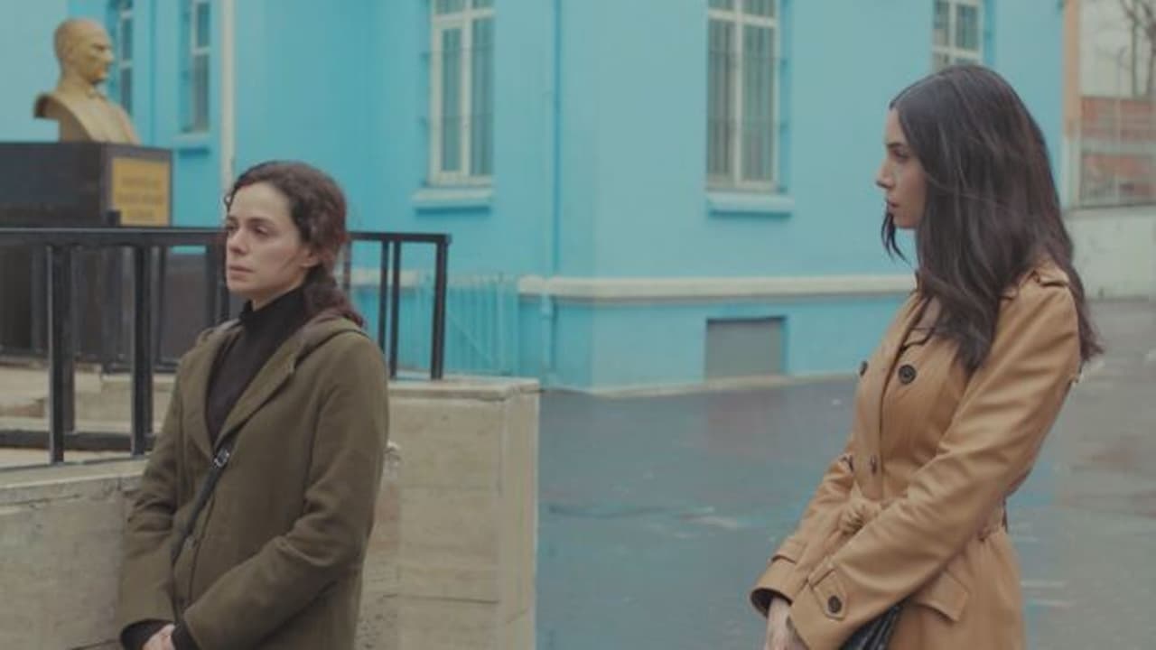 La Forza di una Dona, episodio 1×69: Hikmet tenta di ucciderla spindola dalla finestra – Trama, replica streaming puntata 8 agosto 2025