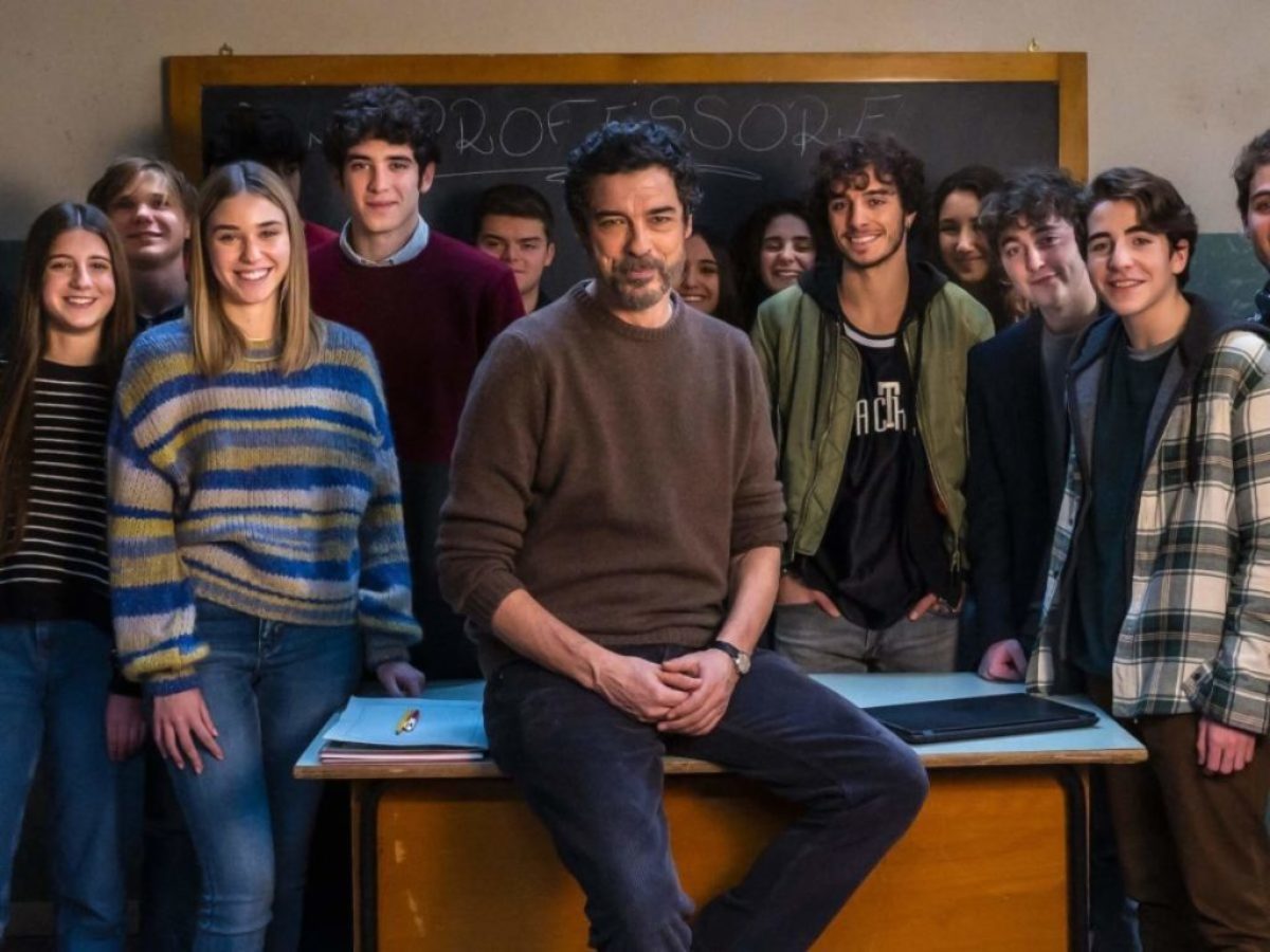 Ritorno di Un Professore 2: Data e Dettagli per Seguire la Serie su Rai 1 e RaiPlay Ritorno di Un Professore 2: Data e Dettagli per Seguire la Serie su Rai 1 e RaiPlay