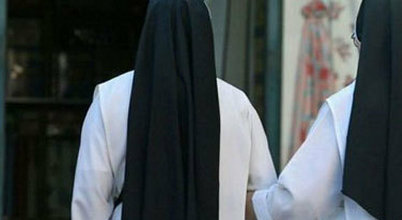 Tre Suore Combattenti Rientrano nel Convento Dopo Trasferimento Ingiustificato