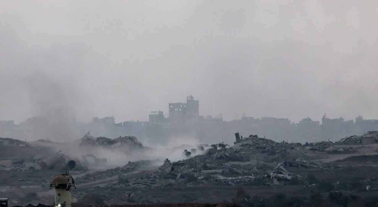 Gaza in crisi: Israele intensifica attacchi aerei mentre si cercano mediazioni per un cessate il fuoco