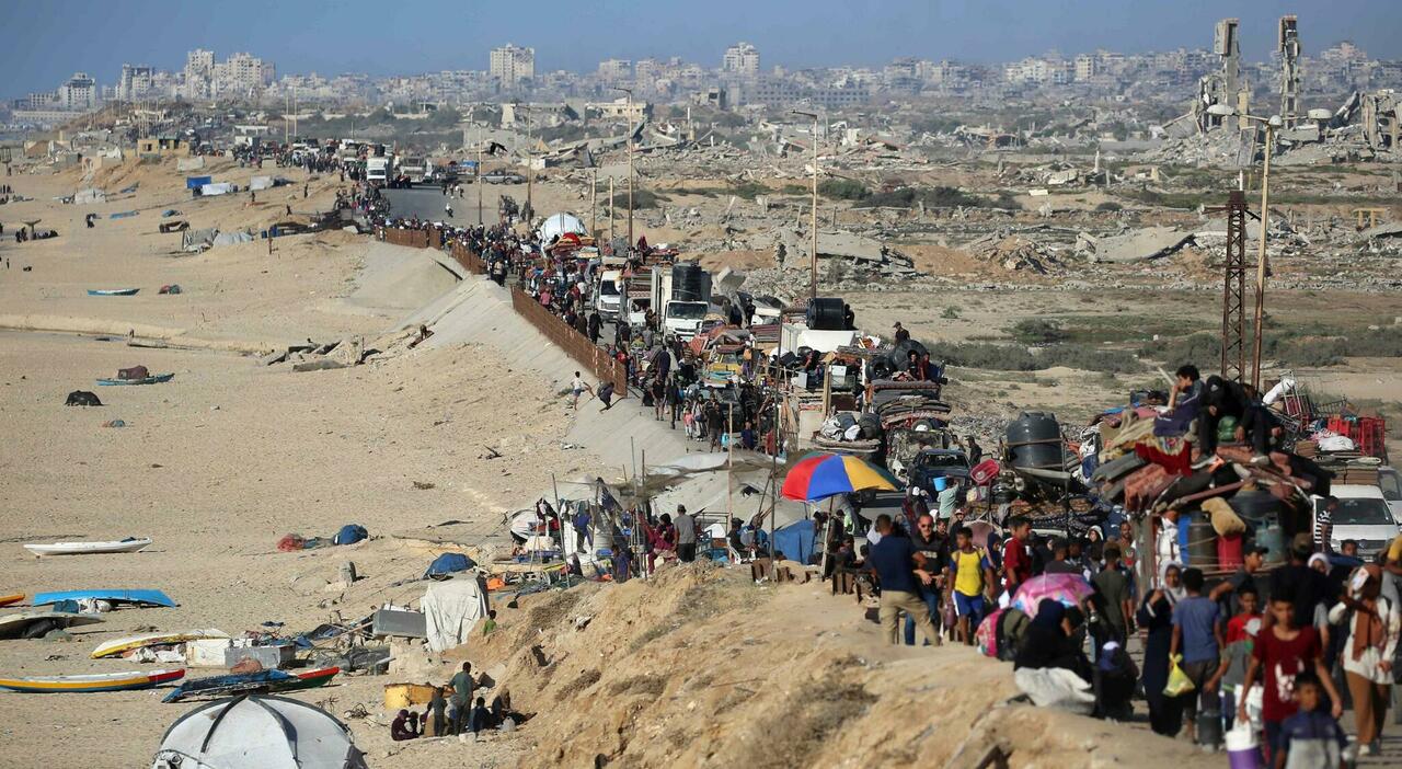 Gaza in Crisi: Attacchi Aerei Israeliani Provocano Morti e Evacuazioni di Massa