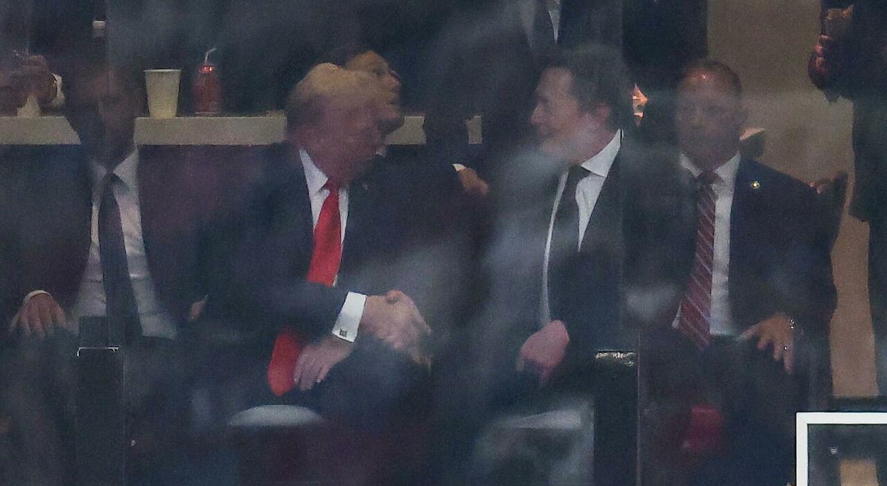 Rinnovata Intesa tra Trump e Musk: Un Dialogo di Tregua ai Funerali di Charlie Kirk
