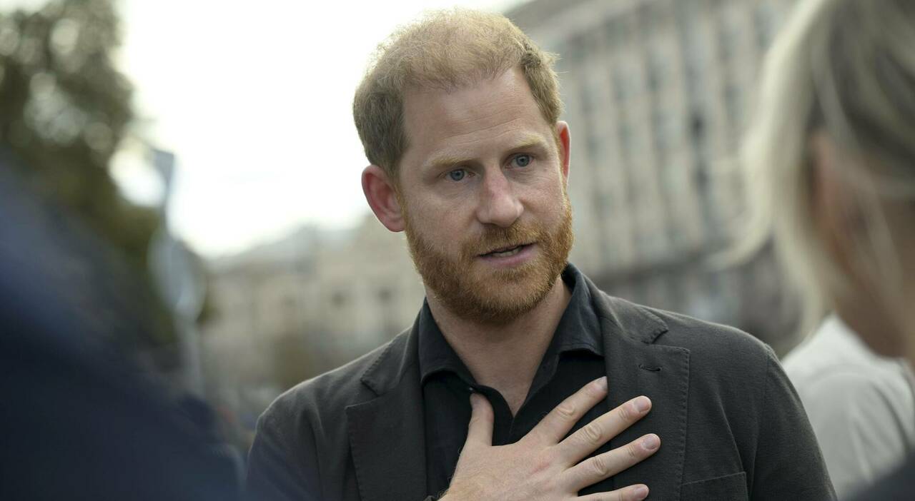 Harry e Re Carlo si incontrano: il gelo persiste tra padre e figlio nella Royal Family