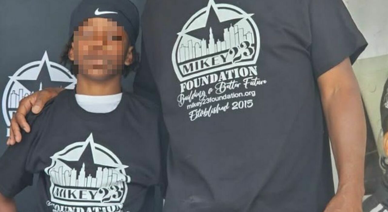 Coraggio e Controversia: Sakir Everett Disarma un Compagno Armato ma Viene Sospeso dalla Scuola
