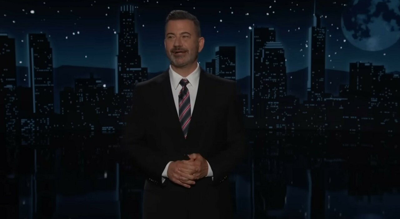 Jimmy Kimmel Ritorna in Onda: Libertà di Espressione e Critiche a Trump al Centro del Suo Monologo