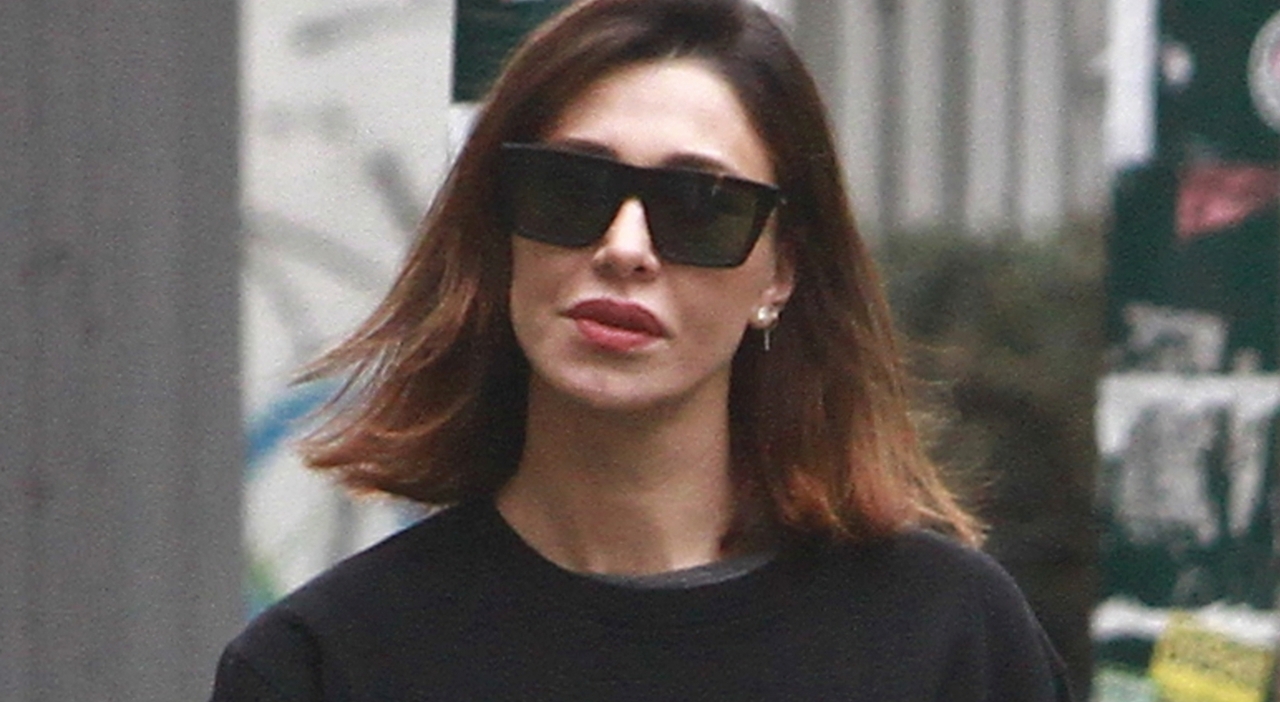 Belen Rodriguez sfoga la sua rabbia contro i paparazzi a Milano mentre protegge la figlia Luna Marì