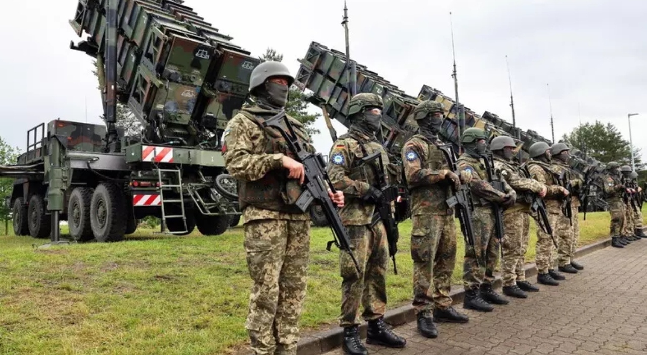 Terza Guerra Mondiale: Tensioni tra Russia e NATO aumentano con l’allerta del generale Shirreff e le speranze diplomatiche di Tajani
