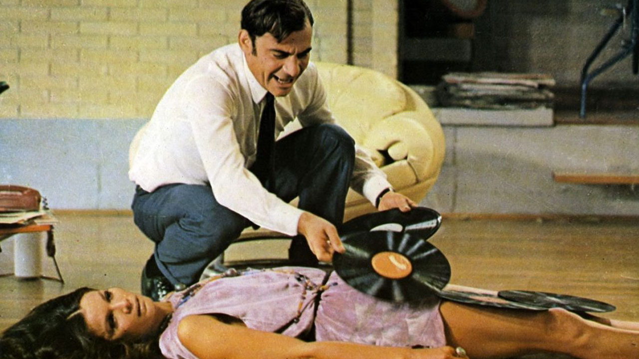 Indagine su un cittadino al di sopra di ogni sospetto torna in tv su Rai 3: trama, cast e curiosità del capolavoro di Elio Petri