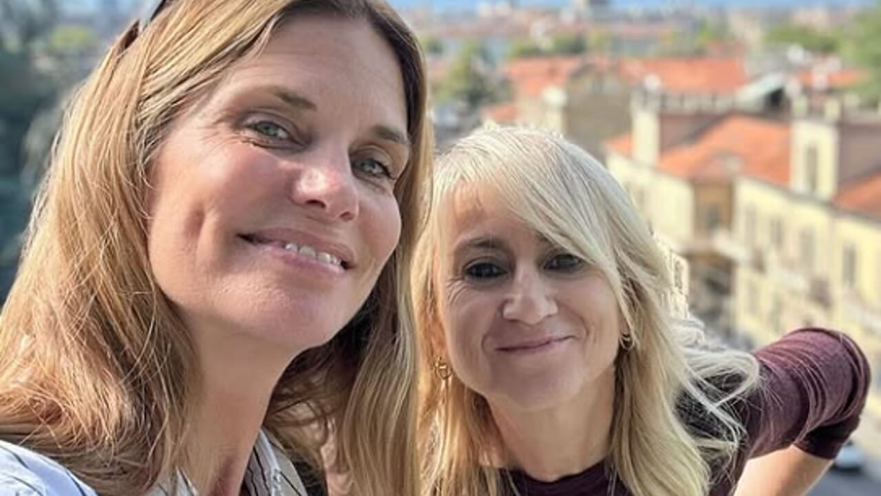 Filippa Lagerback compie 52 anni in un compleanno segnato da emozioni e commozione dopo la perdita della madre