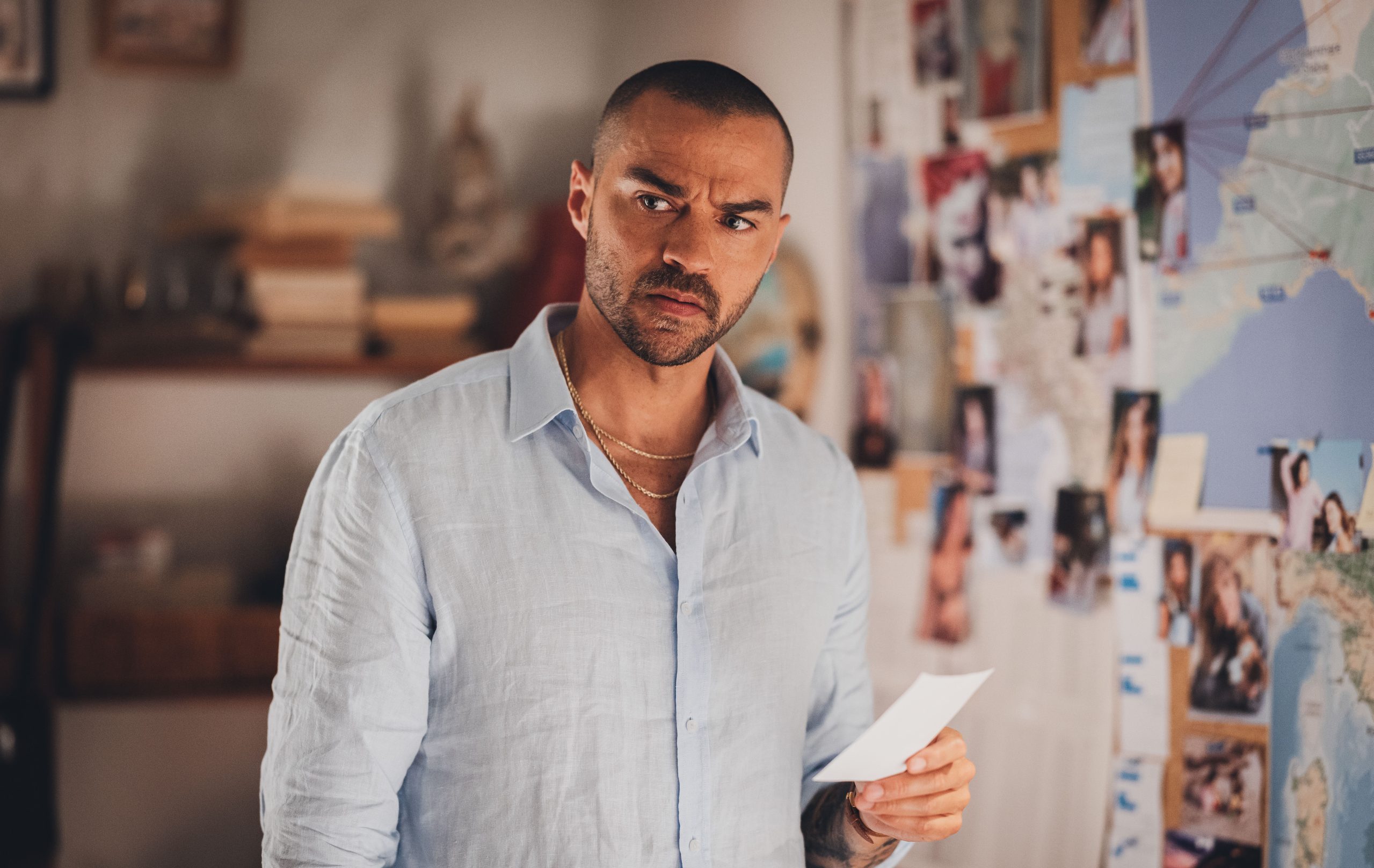 Hotel Costiera: Jesse Williams protagonista nella serie tv più attesa di settembre 2025 su Prime Video